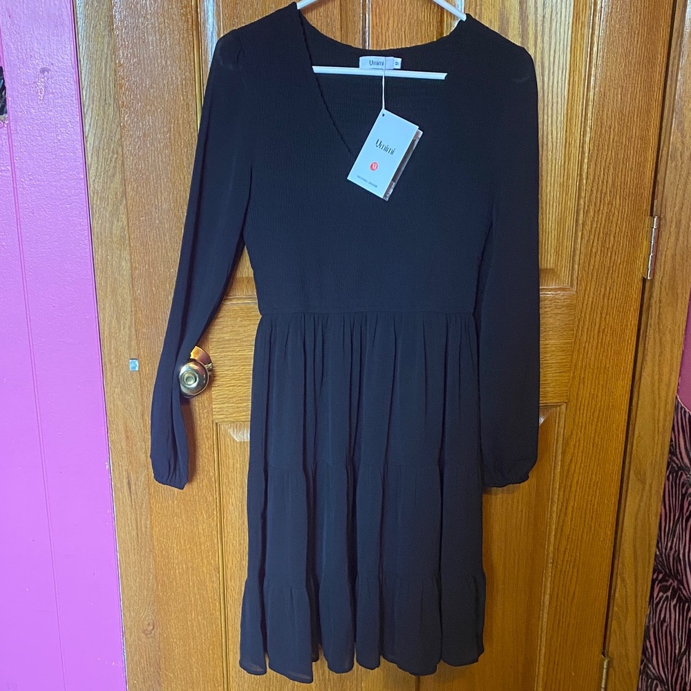 Umimi Boutique Elegant Black Long-Sleeve Dress
